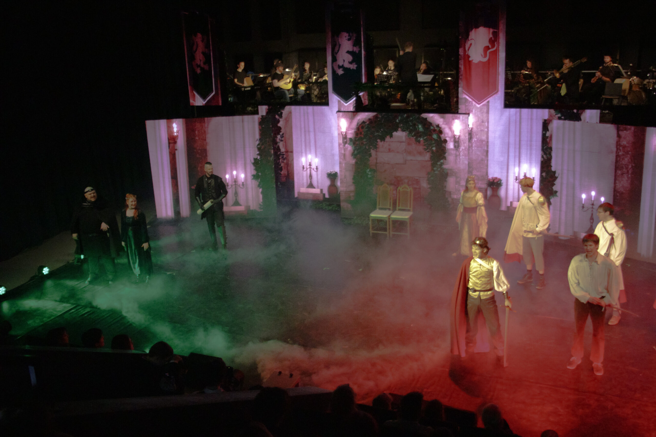 Beitragsbild zum Artikel: "Von Schwert und Stein und Standing Ovations"